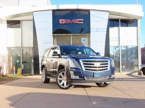 2017 Cadillac Escalade Luxury