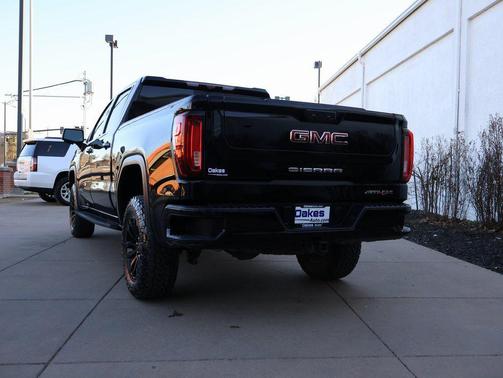 2023 GMC Sierra 1500 AT4X