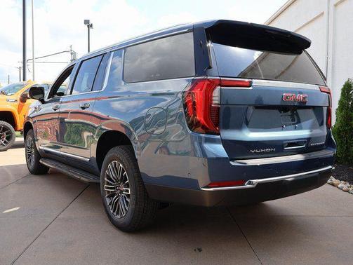 Downpour Metallic 2026 GMC Yukon XL 4WD Elevation