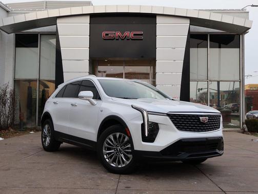 2024 Cadillac XT4 Premium Luxury