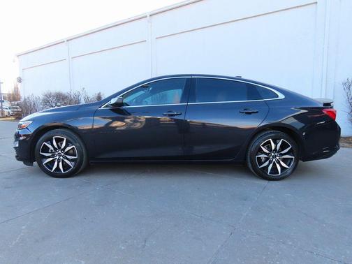 2022 Chevrolet Malibu FWD RS