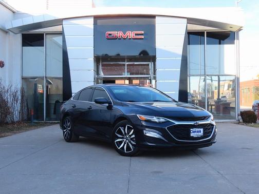 2022 Chevrolet Malibu FWD RS