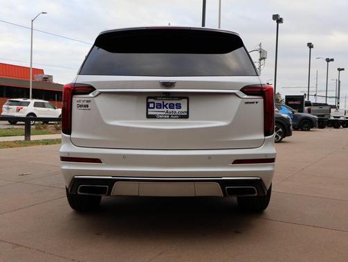 2021 Cadillac XT6 Luxury FWD