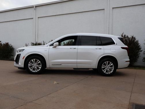 2021 Cadillac XT6 Luxury FWD