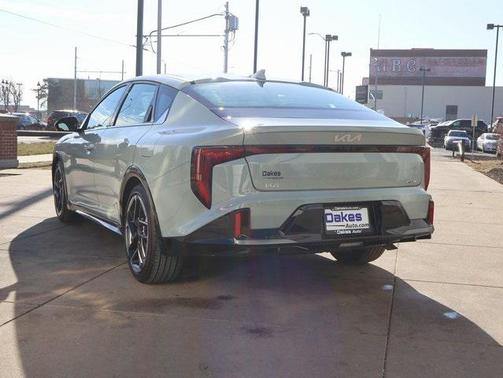 2025 Kia K4 GT-Line