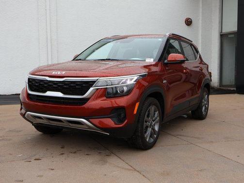 Mars Orange 2022 Kia Seltos S