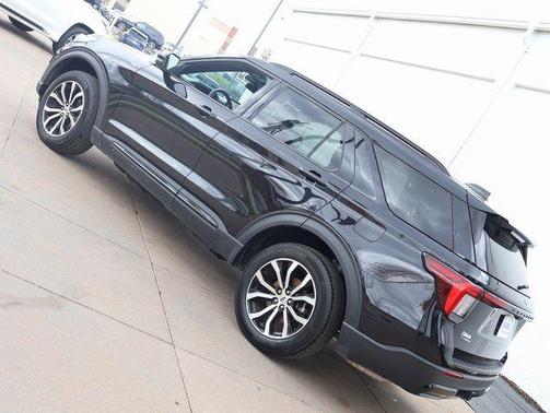 AGATE BLACK METALLIC 2025 Ford Explorer ST-Line