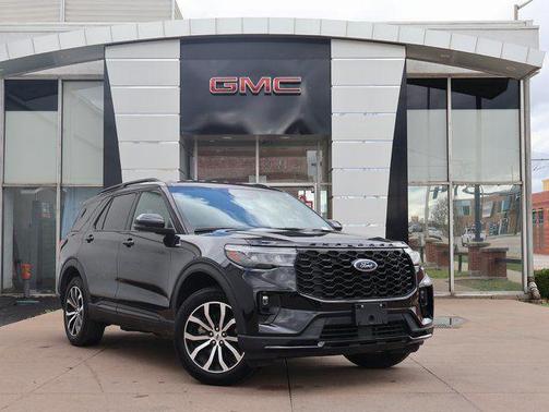 AGATE BLACK METALLIC 2025 Ford Explorer ST-Line