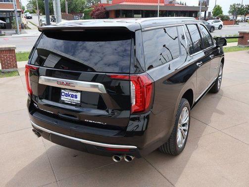 Onyx Black 2022 GMC Yukon XL Denali