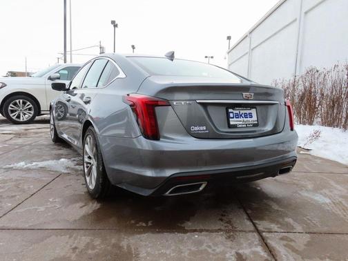 2022 Cadillac CT5 Premium Luxury