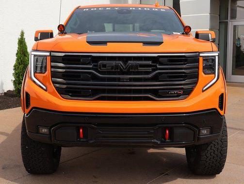 Onyx Black 2025 GMC Sierra 1500 AT4