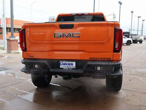 2025 GMC Sierra 1500 AT4