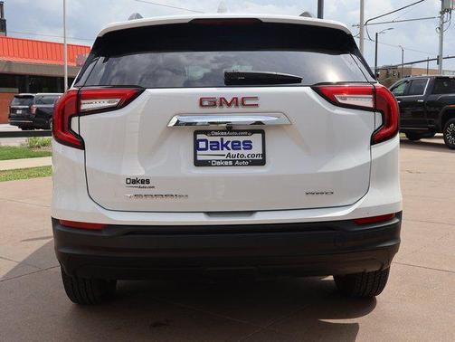 Summit White 2024 GMC Terrain SLE