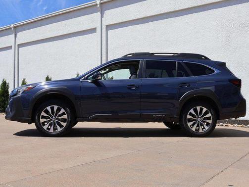 Cosmic Blue Pearl 2025 Subaru Outback Limited