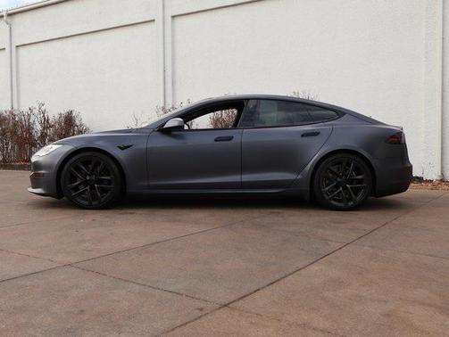 2022 Tesla Model S Base