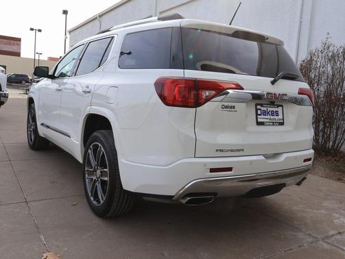 2019 GMC Acadia Denali