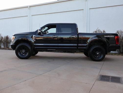 2022 Ford F-250 Platinum