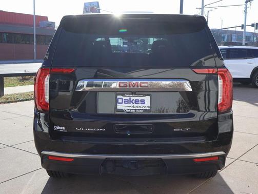 2022 GMC Yukon SLT