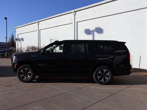 2026 GMC Yukon XL 4WD AT4