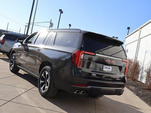 2026 GMC Yukon XL 4WD AT4