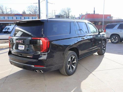 2026 GMC Yukon XL 4WD AT4