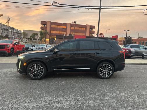 2022 Cadillac XT6 Sport AWD