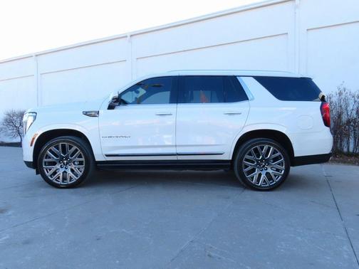 2025 GMC Yukon Denali Ultimate