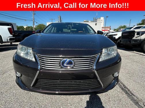 Brown 2013 Lexus ES 300h Base