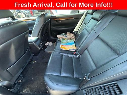Brown 2013 Lexus ES 300h Base