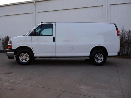 2022 Chevrolet Express 2500 RWD 2500 Regular Wheelbase WT