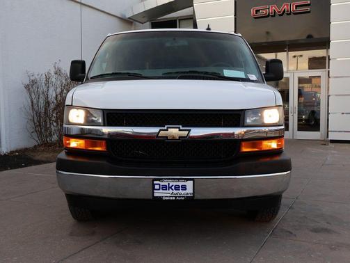 2022 Chevrolet Express 2500 RWD 2500 Regular Wheelbase WT