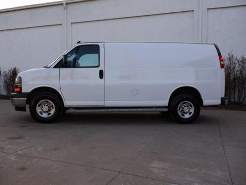 2022 Chevrolet Express 2500 RWD 2500 Regular Wheelbase WT