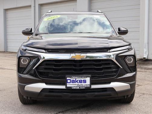 Mosaic Black Metallic 2025 Chevrolet Trailblazer LT