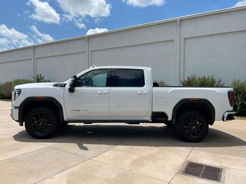 2024 GMC Sierra 2500 AT4