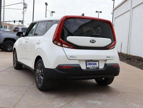 Snow White Pearl 2021 Kia Soul EX