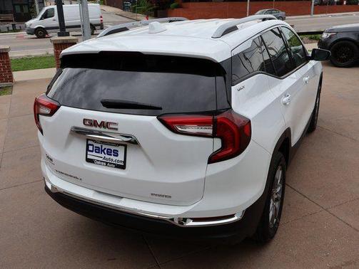 Summit White 2024 GMC Terrain SLT