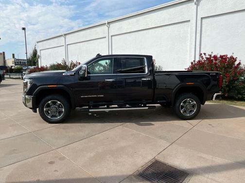 2026 GMC Sierra 3500 SLT