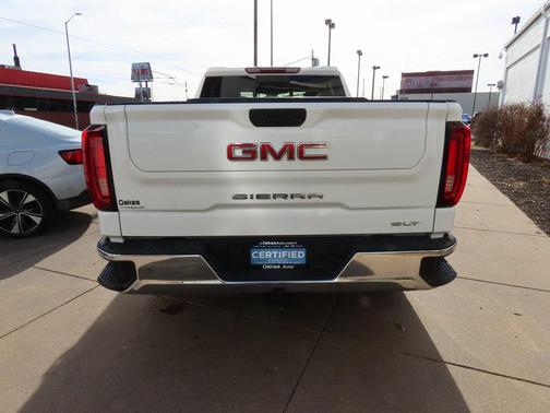 2022 GMC Sierra 1500 SLT