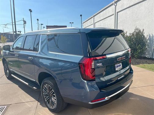 2026 GMC Yukon XL 4WD Elevation