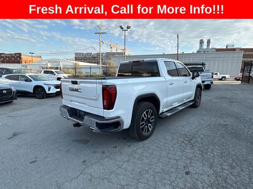 White Frost Tricoat 2021 GMC Sierra 1500 SLT