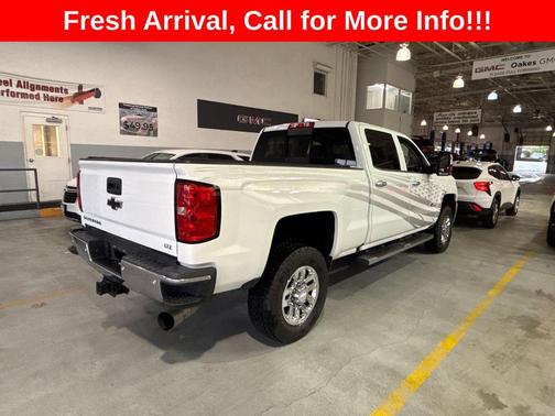 Summit White 2019 Chevrolet Silverado 3500 LTZ