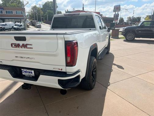 2022 GMC Sierra 2500 AT4