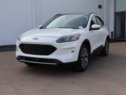 STAR WHITE METALLIC TRI-COAT 2020 Ford Escape Titanium