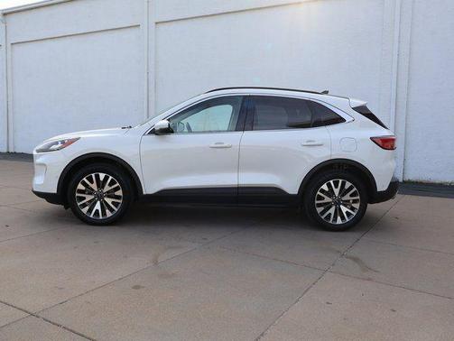 STAR WHITE METALLIC TRI-COAT 2020 Ford Escape Titanium