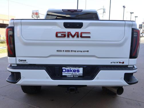 Summit White 2024 GMC Sierra 2500 AT4