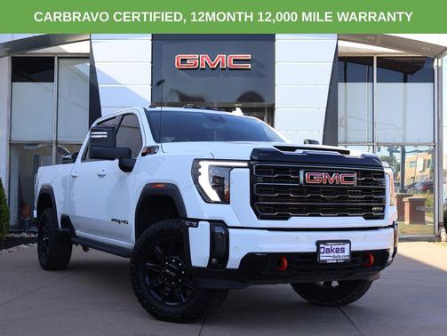 Summit White 2024 GMC Sierra 2500 AT4