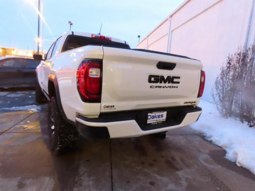 2025 GMC Canyon AT4