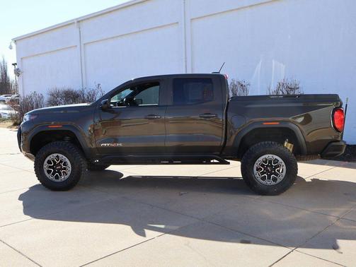 2023 GMC Canyon AT4X