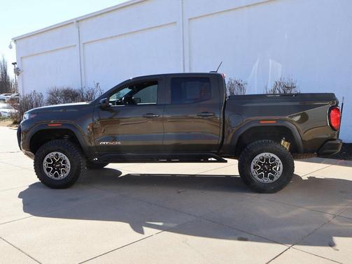 2023 GMC Canyon AT4X