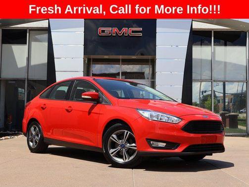 Ruby Red Metallic Tinted Clearcoat 2017 Ford Focus SE